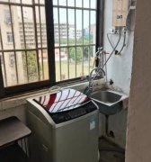 明秀路C地鐵口有房出租